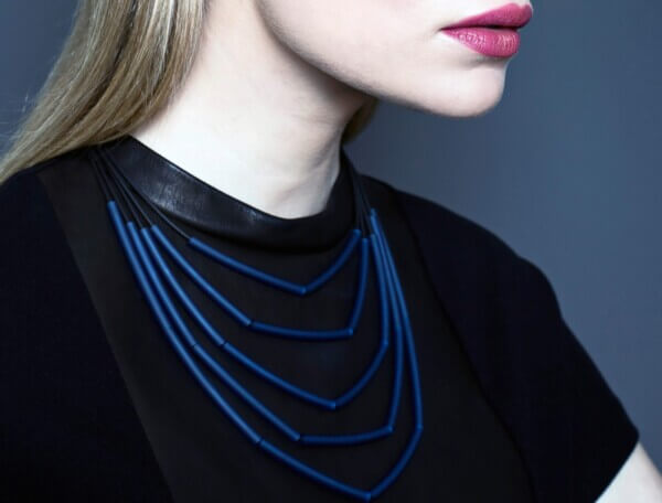 Storytelling Design | Lydia Bremer | Ketting | Blauw